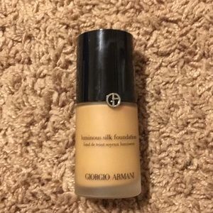 Giorgio Armani foundation color 6.25